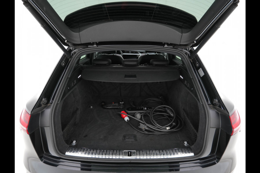 Audi e-tron 50 Quattro S-Line Launch-Edition-Black 71 kWh (INCL-BTW) *PANO | LEATHER-MICROFIBRE | DIGI-COCKPIT | FULL-LED | MEMORY-PACK | ADAPTIVE-CRUISE | HEATED-SPORTSEATS | NAVI-FULLMAP | KEYLESS | SHIFT-PADDLES | 20"ALU*