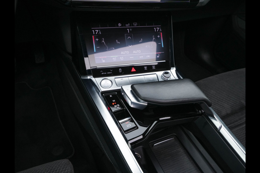 Audi e-tron 50 Quattro S-Line Launch-Edition-Black 71 kWh (INCL-BTW) *PANO | LEATHER-MICROFIBRE | DIGI-COCKPIT | FULL-LED | MEMORY-PACK | ADAPTIVE-CRUISE | HEATED-SPORTSEATS | NAVI-FULLMAP | KEYLESS | SHIFT-PADDLES | 20"ALU*