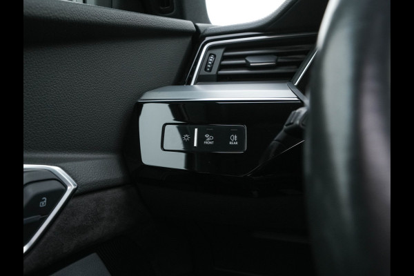 Audi e-tron 50 Quattro S-Line Launch-Edition-Black 71 kWh (INCL-BTW) *PANO | LEATHER-MICROFIBRE | DIGI-COCKPIT | FULL-LED | MEMORY-PACK | ADAPTIVE-CRUISE | HEATED-SPORTSEATS | NAVI-FULLMAP | KEYLESS | SHIFT-PADDLES | 20"ALU*