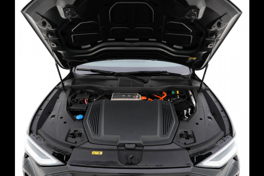 Audi e-tron 50 Quattro S-Line Launch-Edition-Black 71 kWh (INCL-BTW) *PANO | LEATHER-MICROFIBRE | DIGI-COCKPIT | FULL-LED | MEMORY-PACK | ADAPTIVE-CRUISE | HEATED-SPORTSEATS | NAVI-FULLMAP | KEYLESS | SHIFT-PADDLES | 20"ALU*