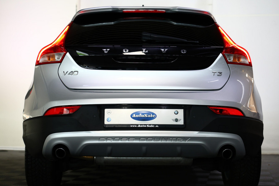 Volvo V40 Cross Country 1.5 T3 Momentum AUTOMAAT NAV CAMERA '17
