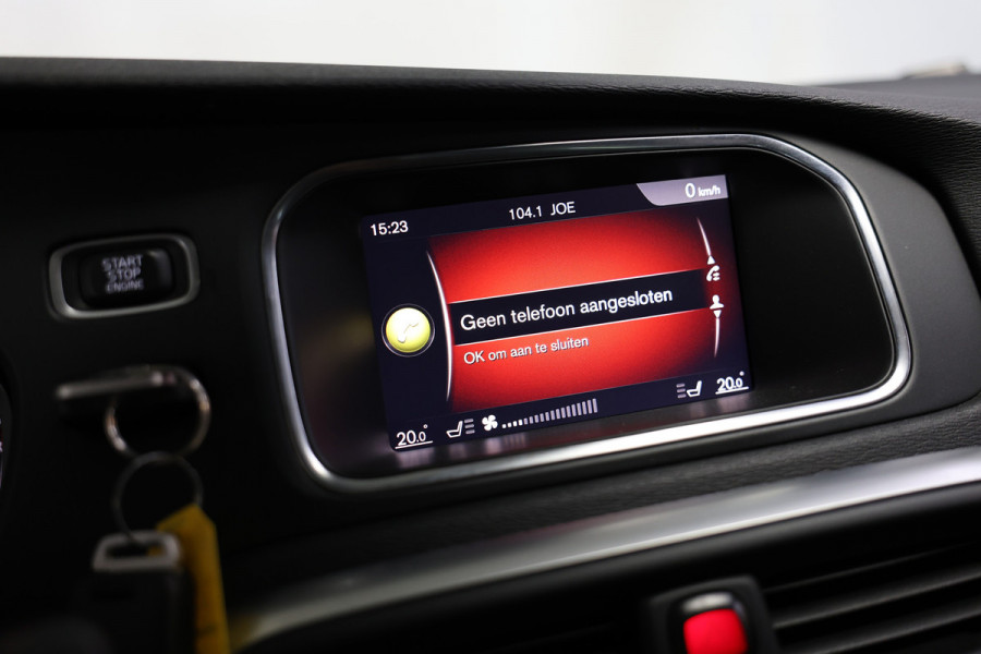 Volvo V40 Cross Country 1.5 T3 Momentum AUTOMAAT NAV CAMERA '17