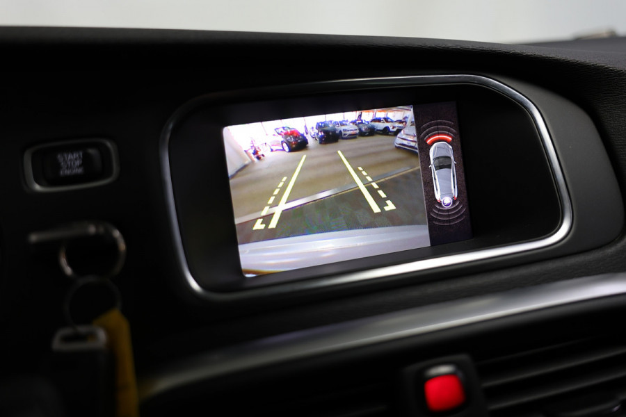 Volvo V40 Cross Country 1.5 T3 Momentum AUTOMAAT NAV CAMERA '17