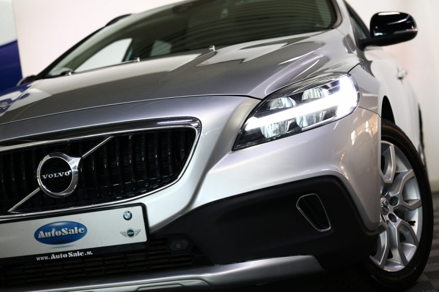 Volvo V40 Cross Country 1.5 T3 Momentum AUTOMAAT NAV CAMERA '17