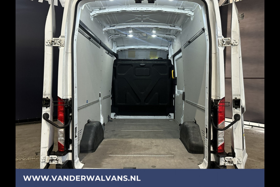 Ford Transit 2.0 TDCI 131pk L3H3 Euro6 Airco | Camera | Cruisecontrol | Parkeersensoren bijrijdersbank, verwarmde voorruit, 2800kg trekvermogen
