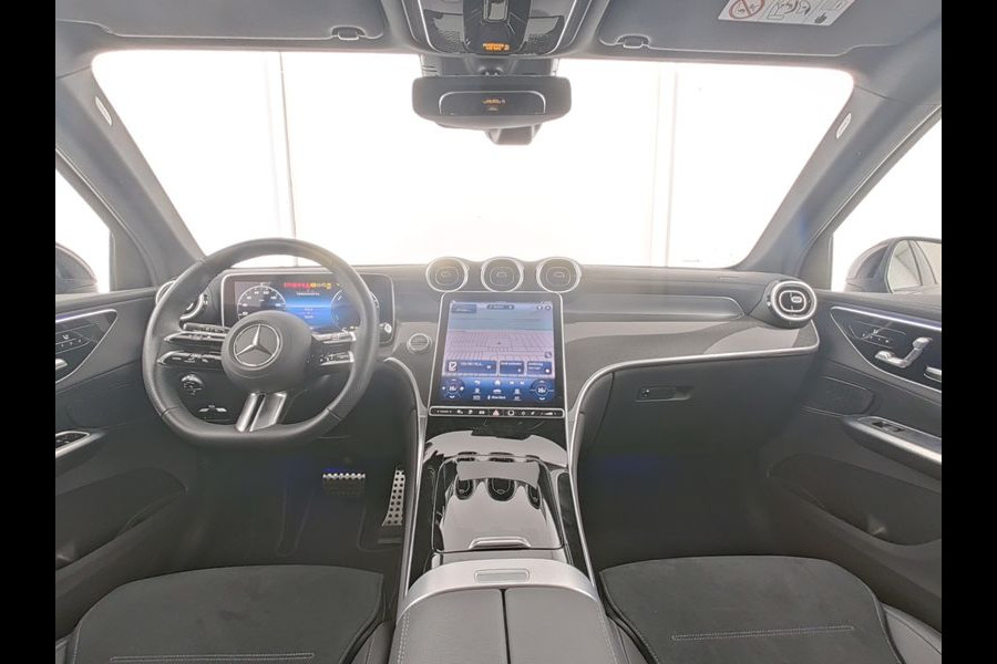 Mercedes-Benz GLC 300 e 4MATIC AMG Plug-In Hybride |AMG Line Premium | Night Pakket | 20 Inch AMG Velgen | Stuur en Stoelverwarming | Inclusief 24 maanden MB Certified garantie voor Europa.