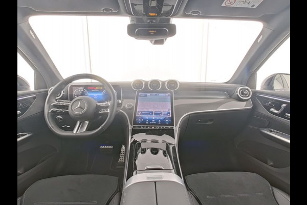 Mercedes-Benz GLC 300 e 4MATIC AMG Plug-In Hybride |AMG Line Premium | Night Pakket | 20 Inch AMG Velgen | Stuur en Stoelverwarming | Inclusief 24 maanden MB Certified garantie voor Europa.