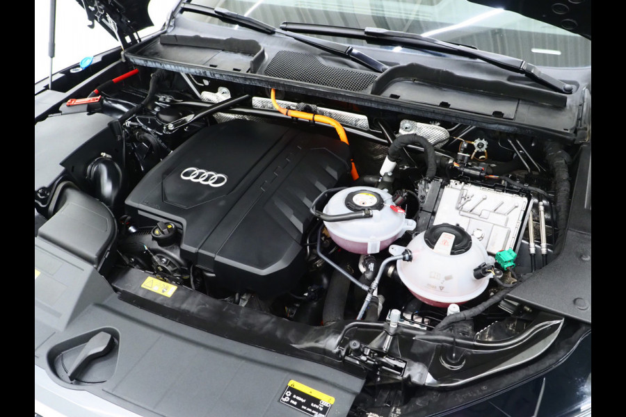 Audi Q5 55 TFSI e quattro Competition | Panoramadak | Keyless | Camera | Virtual | Cruise | Carplay