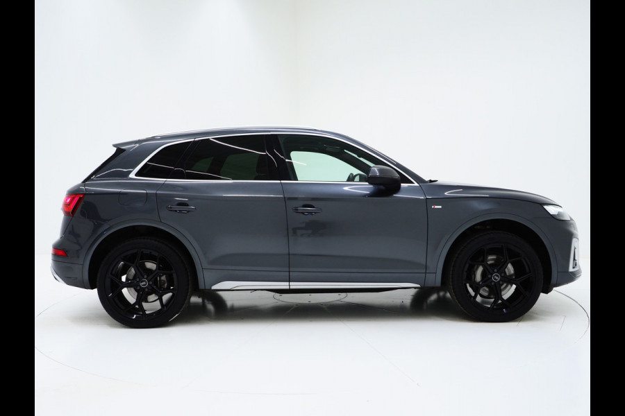 Audi Q5 55 TFSI e quattro Competition | Panoramadak | Keyless | Camera | Virtual | Cruise | Carplay
