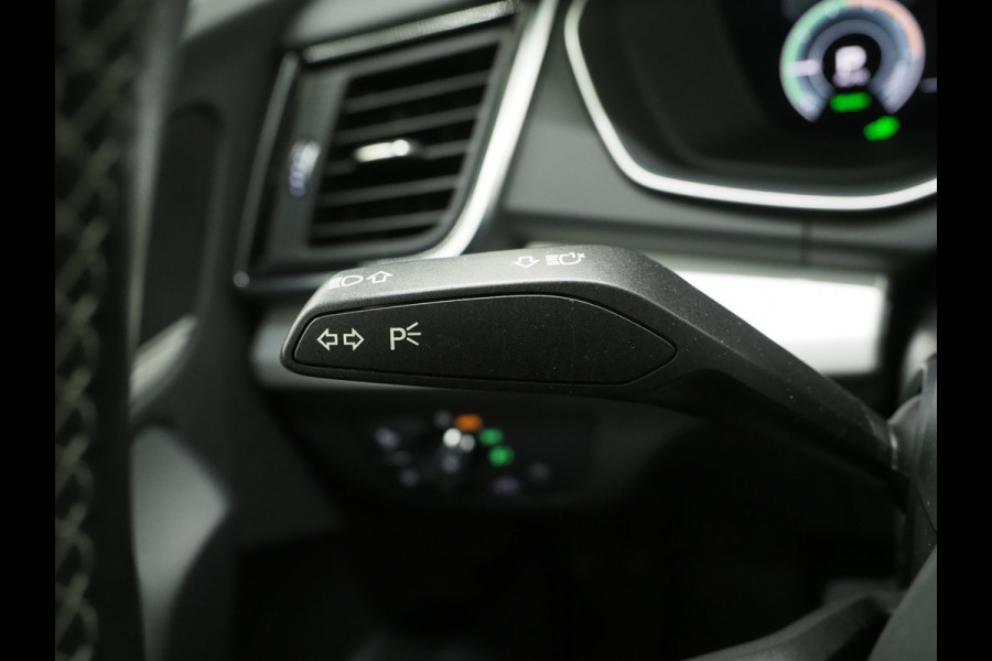 Audi Q5 55 TFSI e quattro Competition | Panoramadak | Keyless | Camera | Virtual | Cruise | Carplay