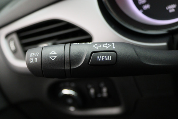 Opel Astra 1.0 Online Edition