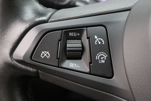 Opel Astra 1.0 Online Edition
