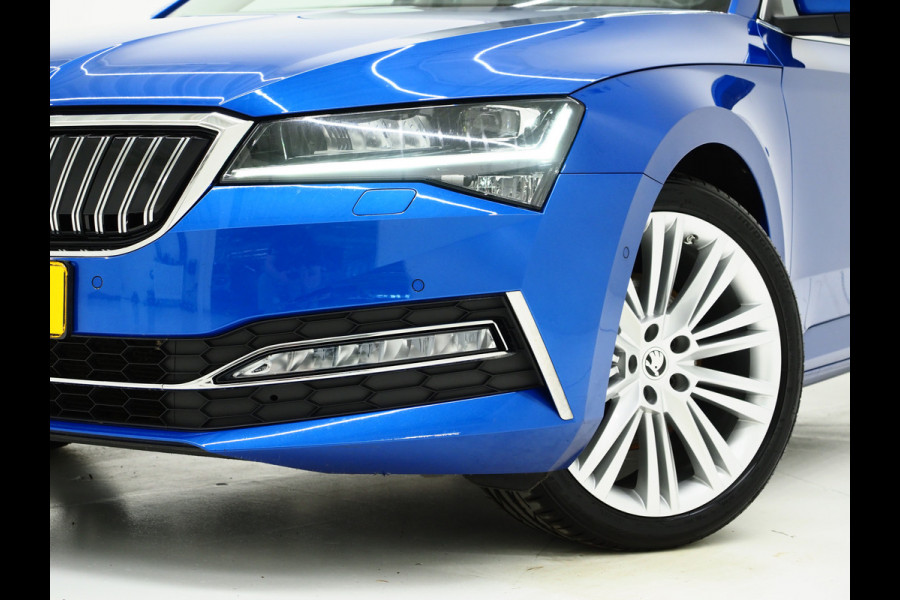 Škoda Superb Combi 1.4 TSI iV 218PK | Panoramadak | Trekhaak | Massage | 360 | Keyless | Adaptive Cruise