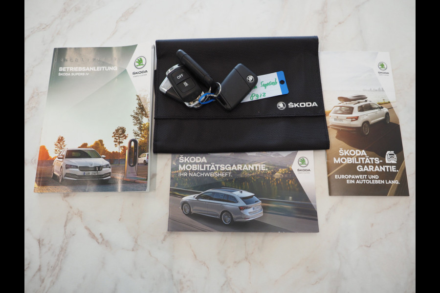 Škoda Superb Combi 1.4 TSI iV 218PK | Panoramadak | Trekhaak | Massage | 360 | Keyless | Adaptive Cruise