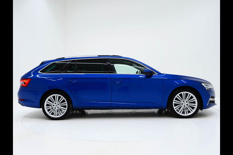 Škoda Superb Combi 1.4 TSI iV 218PK | Panoramadak | Trekhaak | Massage | 360 | Keyless | Adaptive Cruise
