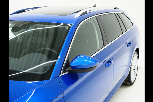 Škoda Superb Combi 1.4 TSI iV 218PK | Panoramadak | Trekhaak | Massage | 360 | Keyless | Adaptive Cruise