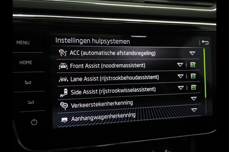 Škoda Superb Combi 1.4 TSI iV 218PK | Panoramadak | Trekhaak | Massage | 360 | Keyless | Adaptive Cruise