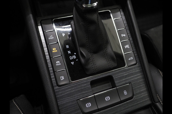 Škoda Superb Combi 1.4 TSI iV 218PK | Panoramadak | Trekhaak | Massage | 360 | Keyless | Adaptive Cruise
