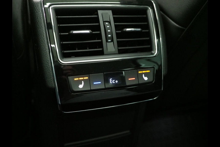 Škoda Superb Combi 1.4 TSI iV 218PK | Panoramadak | Trekhaak | Massage | 360 | Keyless | Adaptive Cruise