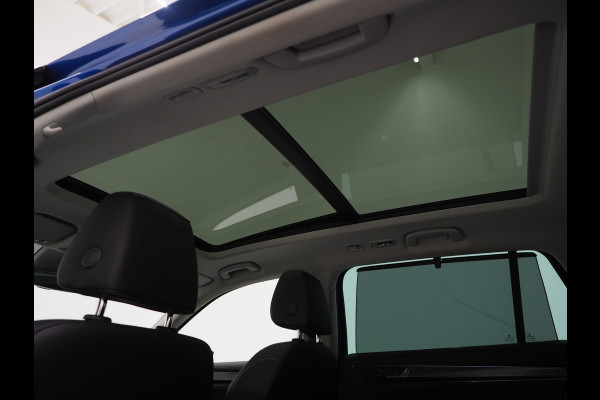 Škoda Superb Combi 1.4 TSI iV 218PK | Panoramadak | Trekhaak | Massage | 360 | Keyless | Adaptive Cruise