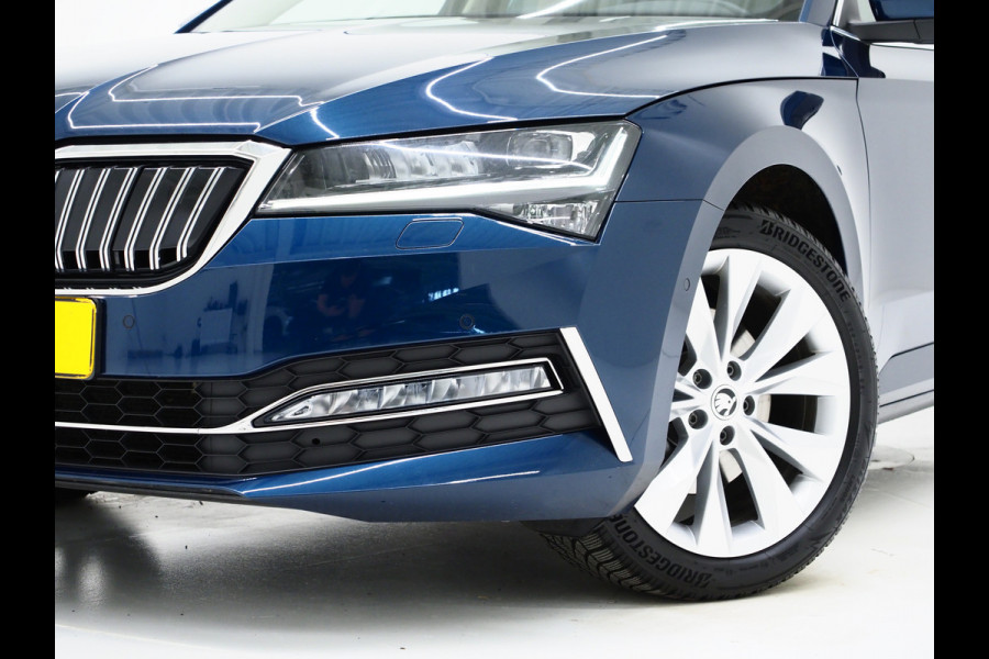 Škoda Superb Combi 1.4 TSI iV 218PK | Panoramadak | Trekhaak | Canton | 360 | Keyless | Adaptive Cruise | Carplay
