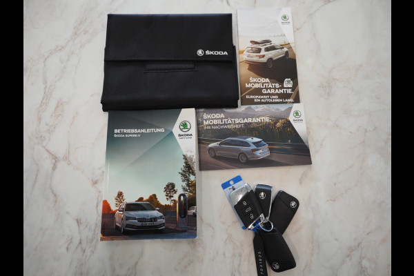 Škoda Superb Combi 1.4 TSI iV 218PK | Panoramadak | Trekhaak | Canton | 360 | Keyless | Adaptive Cruise | Carplay