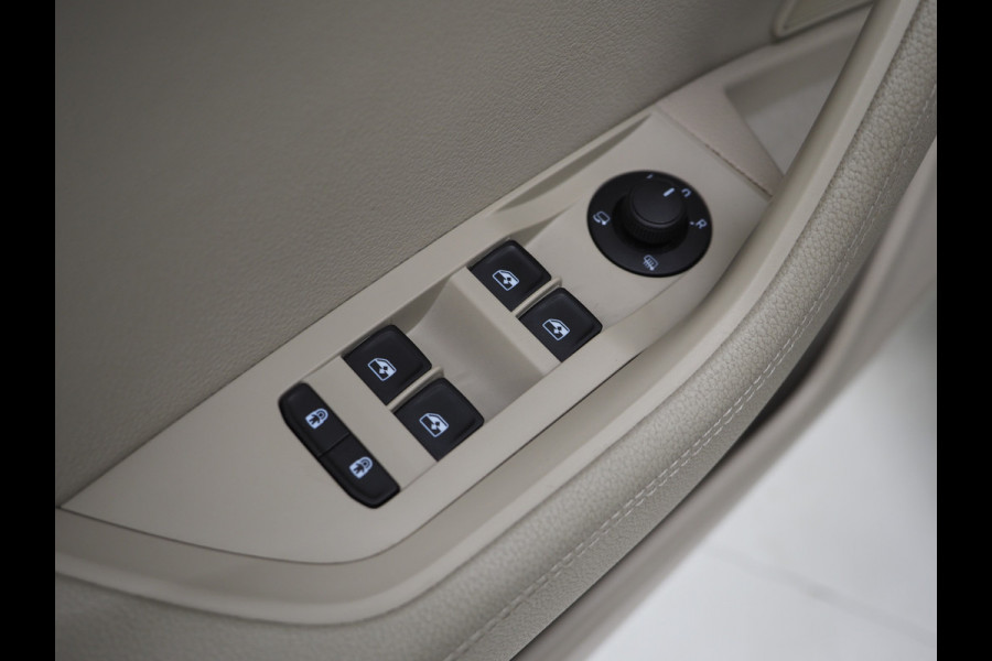 Škoda Superb Combi 1.4 TSI iV 218PK | Panoramadak | Trekhaak | Canton | 360 | Keyless | Adaptive Cruise | Carplay