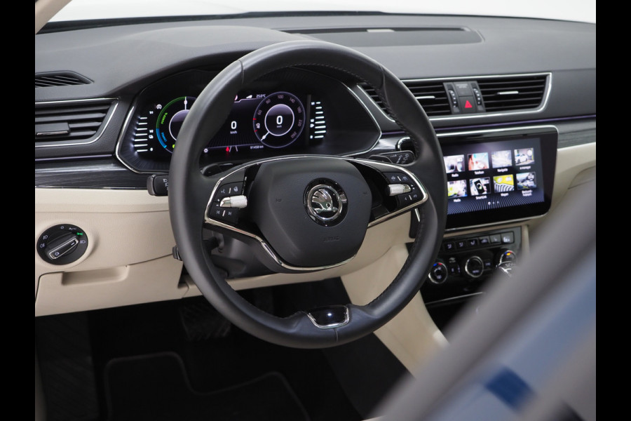 Škoda Superb Combi 1.4 TSI iV 218PK | Panoramadak | Trekhaak | Canton | 360 | Keyless | Adaptive Cruise | Carplay