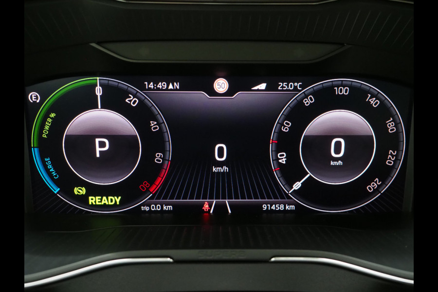 Škoda Superb Combi 1.4 TSI iV 218PK | Panoramadak | Trekhaak | Canton | 360 | Keyless | Adaptive Cruise | Carplay