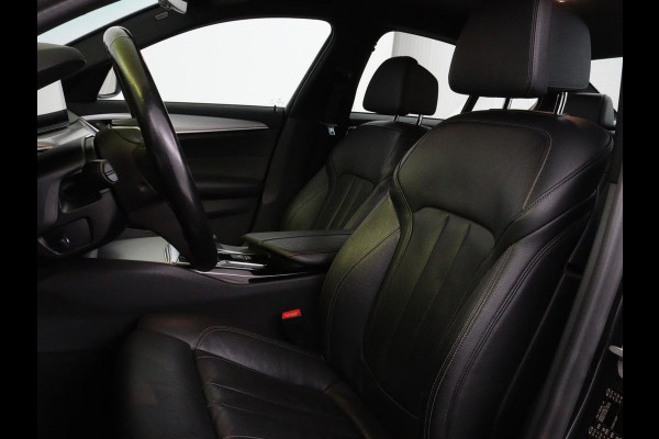 BMW 5 Serie 520i High Executive | M-Sport | Leder | Stoelverwarming | Trekhaak | 20'' | Adaptief LED | Comfortstoelen | Navigatie | Parkeerhulp | Memory
