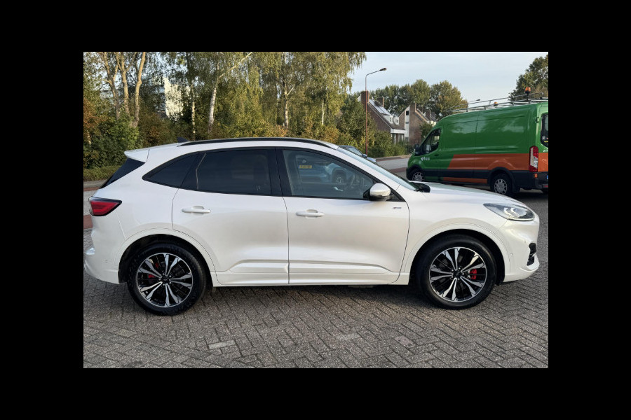 Ford Kuga 2.5 PHEV ST-Line X 225pk | Adaptieve Cruise | Winterpack | 19 inch | Head Up Display | Dealer onderhouden