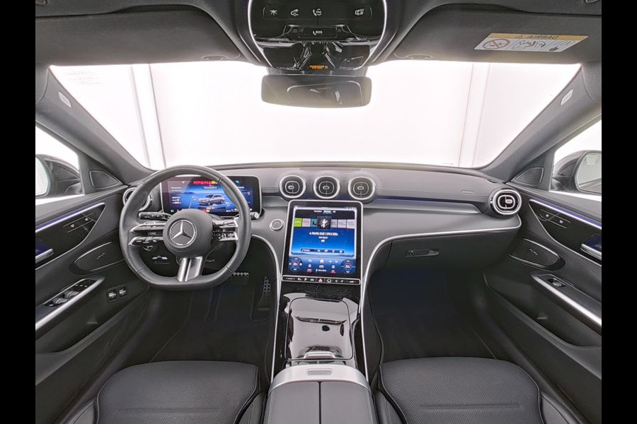 Mercedes-Benz C-Klasse Estate 300 e AMG Plug-In Hybride AMG Line | Night Pakket | Trekhaak | Panorama Schuif-Kanteldak. Inclusief 24 maanden MB Certified garantie voor Europa.