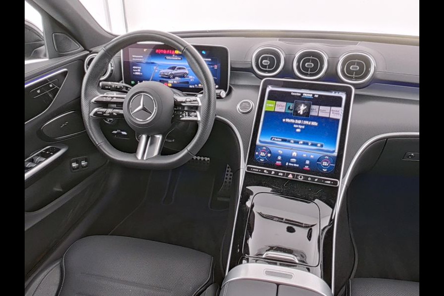 Mercedes-Benz C-Klasse Estate 300 e AMG Plug-In Hybride AMG Line | Night Pakket | Trekhaak | Panorama Schuif-Kanteldak. Inclusief 24 maanden MB Certified garantie voor Europa.
