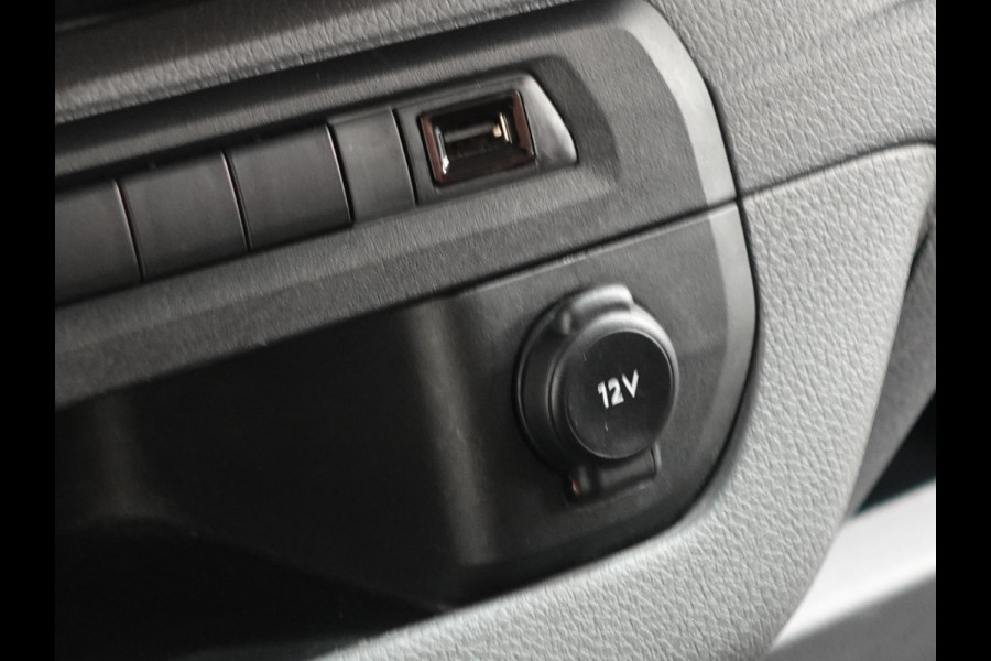 Peugeot Expert 180pk Automaat L3H1 Long Premium Navigatie Apple Carplay Trekhaak Imperiaal Airco Cruise control