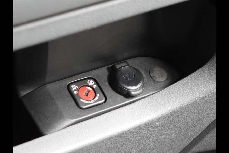 Peugeot Expert 180pk Automaat L3H1 Long Premium Navigatie Apple Carplay Trekhaak Imperiaal Airco Cruise control