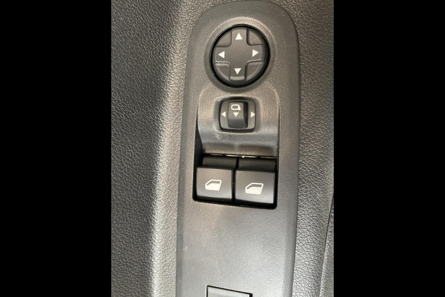 Opel Combo 130pk L1 Automaat Apple Carplay Trekhaak Parkeersensoren Airco Cruise control