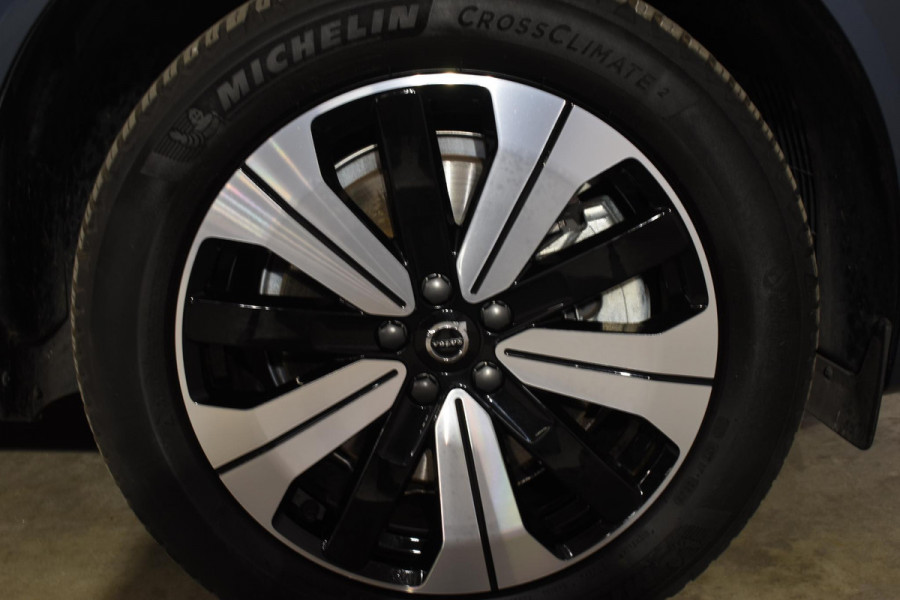 Volvo XC60 T6 350PK Automaat AWD Plus Dark / Adaptive Cruise control / Stoelverwarming v+a / Stuurverwarming / Elektr. achterklep  / 360 Camera / Schuifdak / Trekhaak