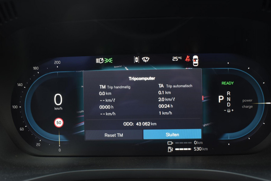 Volvo XC60 T6 350PK Automaat AWD Plus Dark / Adaptive Cruise control / Stoelverwarming v+a / Stuurverwarming / Elektr. achterklep  / 360 Camera / Schuifdak / Trekhaak
