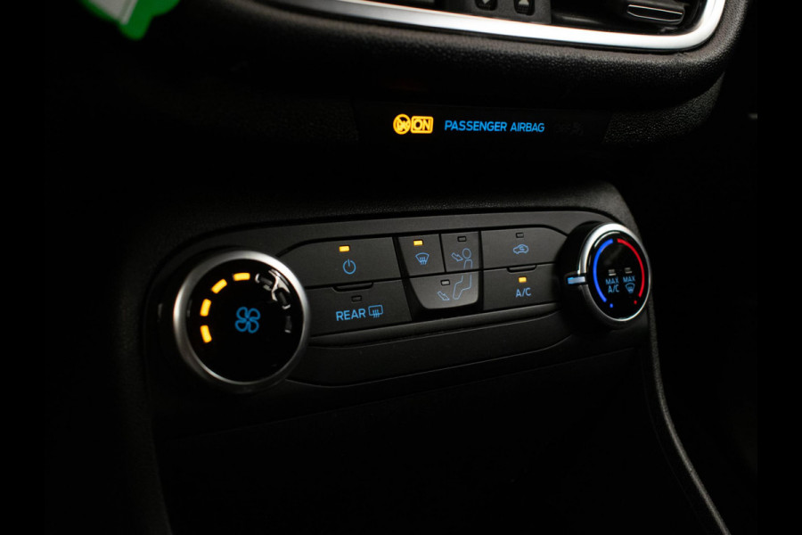 Ford Fiesta 1.1 Sport (APPLE CARPLAY,NAVI,LED,PDC,ELECTRISCHE PAKKET,BLACK,BLUETHOOT,SPORTSTOELEN,GETINT,NETTESTAAT)