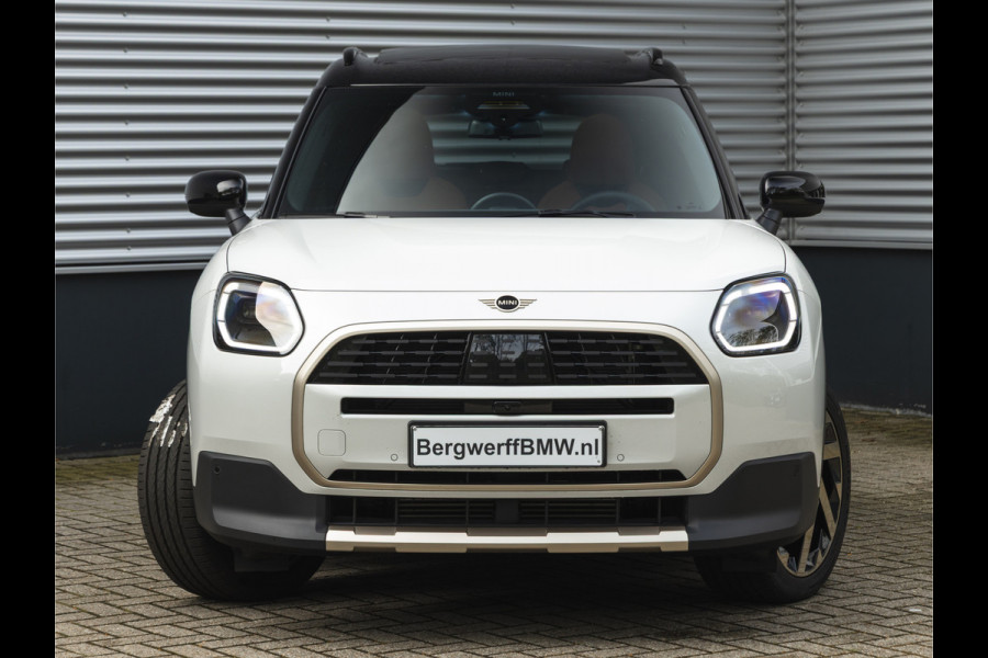 MINI Countryman 1.5 C Favoured - XL Pakket - Pano - Trekhaak - Memoryzetel
