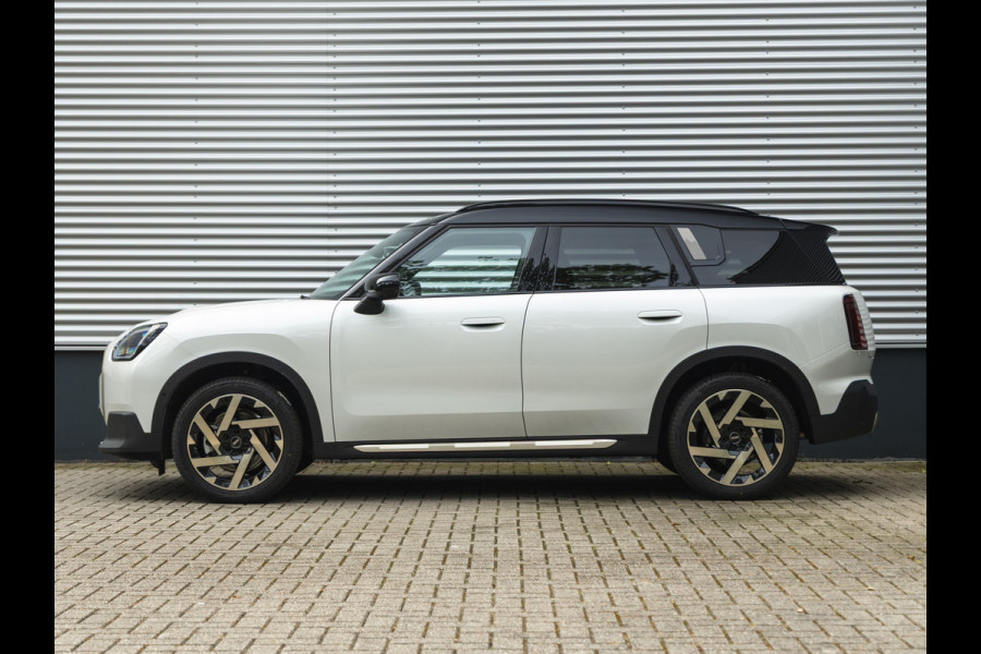 MINI Countryman 1.5 C Favoured - XL Pakket - Pano - Trekhaak - Memoryzetel