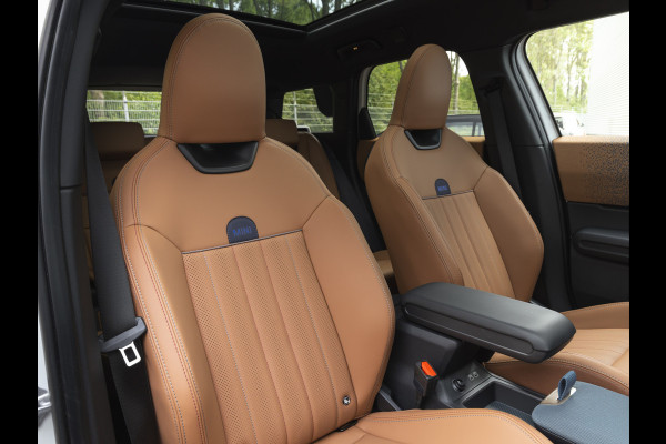 MINI Countryman 1.5 C Favoured - XL Pakket - Pano - Trekhaak - Memoryzetel