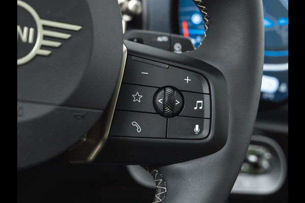 MINI Countryman 1.5 C Favoured - XL Pakket - Pano - Trekhaak - Memoryzetel
