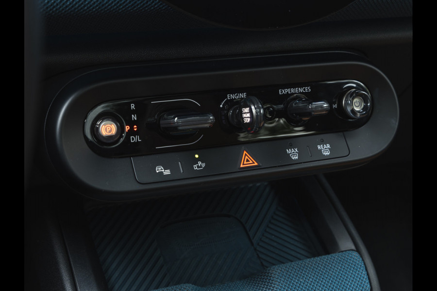 MINI Countryman 1.5 C Favoured - XL Pakket - Pano - Trekhaak - Memoryzetel