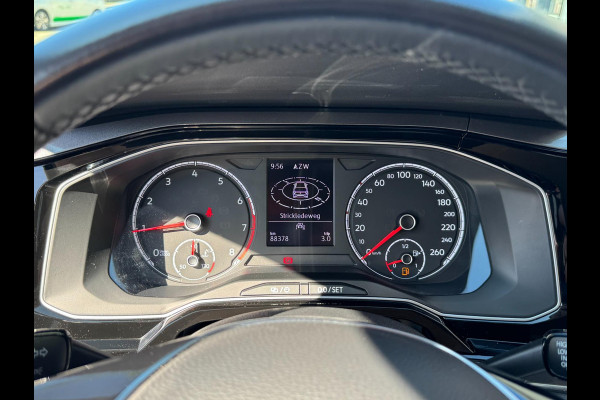 Volkswagen Polo 1.0 TSI Highline - Navigatie I Airco i Sport velgen I PDC I Dealer onderhouden