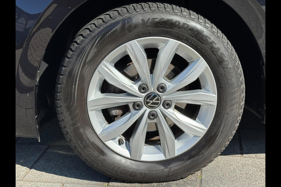 Volkswagen Polo 1.0 TSI Highline - Navigatie I Airco i Sport velgen I PDC I Dealer onderhouden