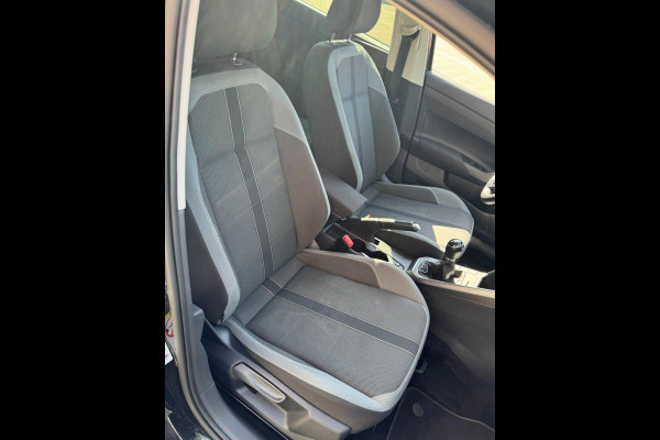 Volkswagen Polo 1.0 TSI Highline - Navigatie I Airco i Sport velgen I PDC I Dealer onderhouden