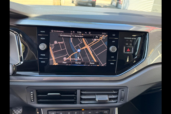 Volkswagen Polo 1.0 TSI Highline - Navigatie I Airco i Sport velgen I PDC I Dealer onderhouden
