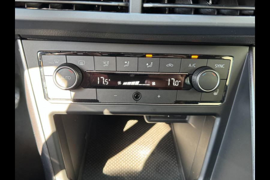Volkswagen Polo 1.0 TSI Highline - Navigatie I Airco i Sport velgen I PDC I Dealer onderhouden
