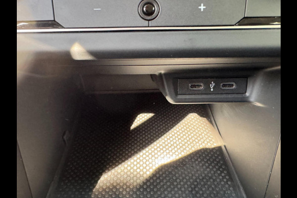Volkswagen Polo 1.0 TSI Highline - Navigatie I Airco i Sport velgen I PDC I Dealer onderhouden